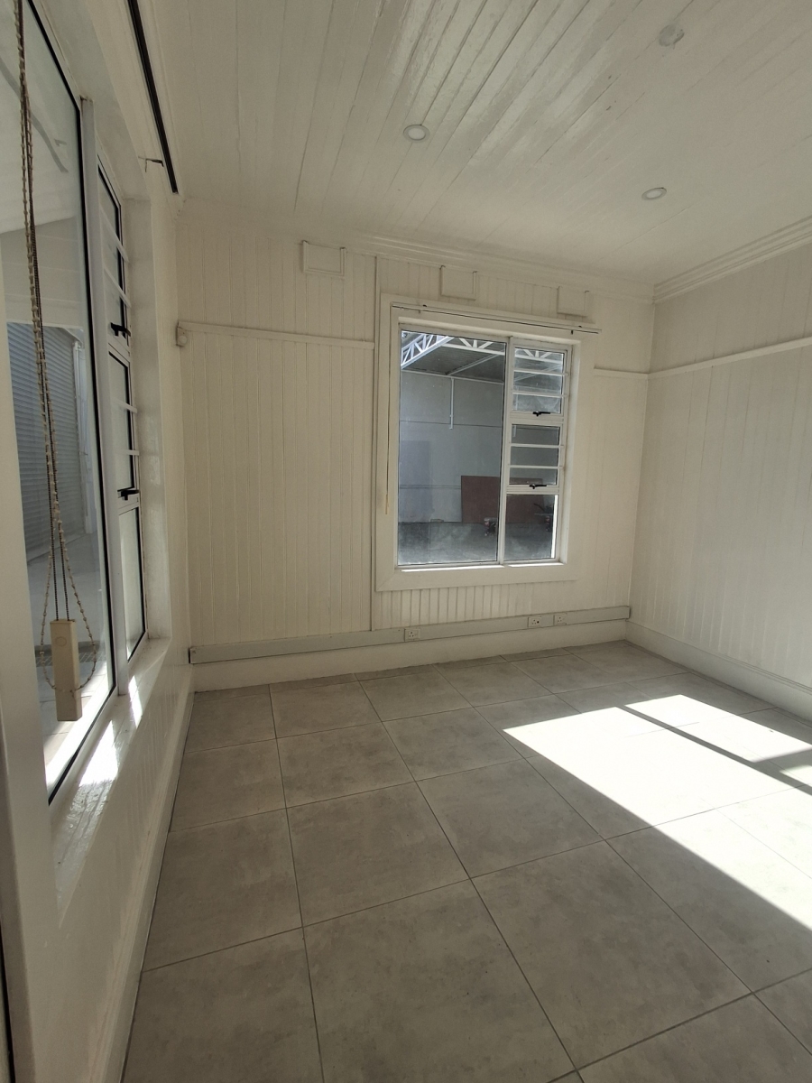 To Let Commercial Property for Rent in West Bank Eastern Cape
